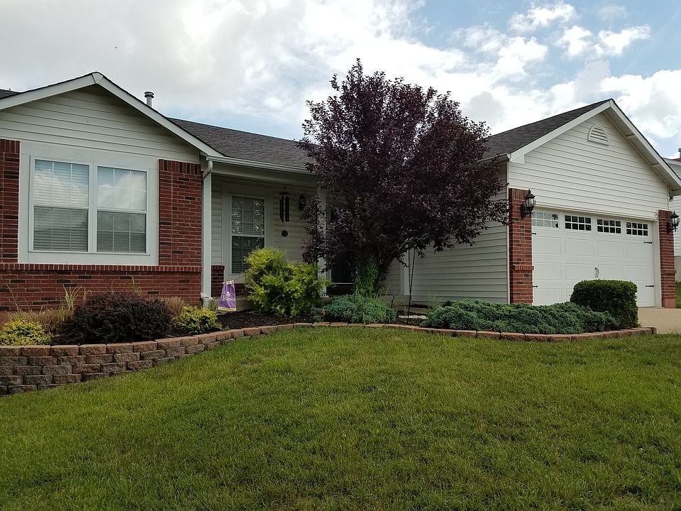 1st image of 304 Grand Oaks Ct