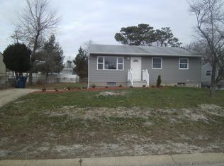 24 Bucknell Dr, South Toms River, NJ