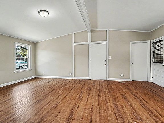 5th image of 513 Saunders Pl Unit A