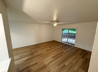 401 W Chickasaw Ave, Washington, OK 73093