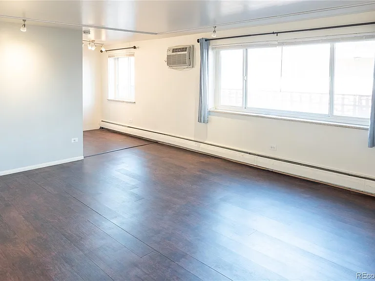 1245 Race St #307 — Photo 3
