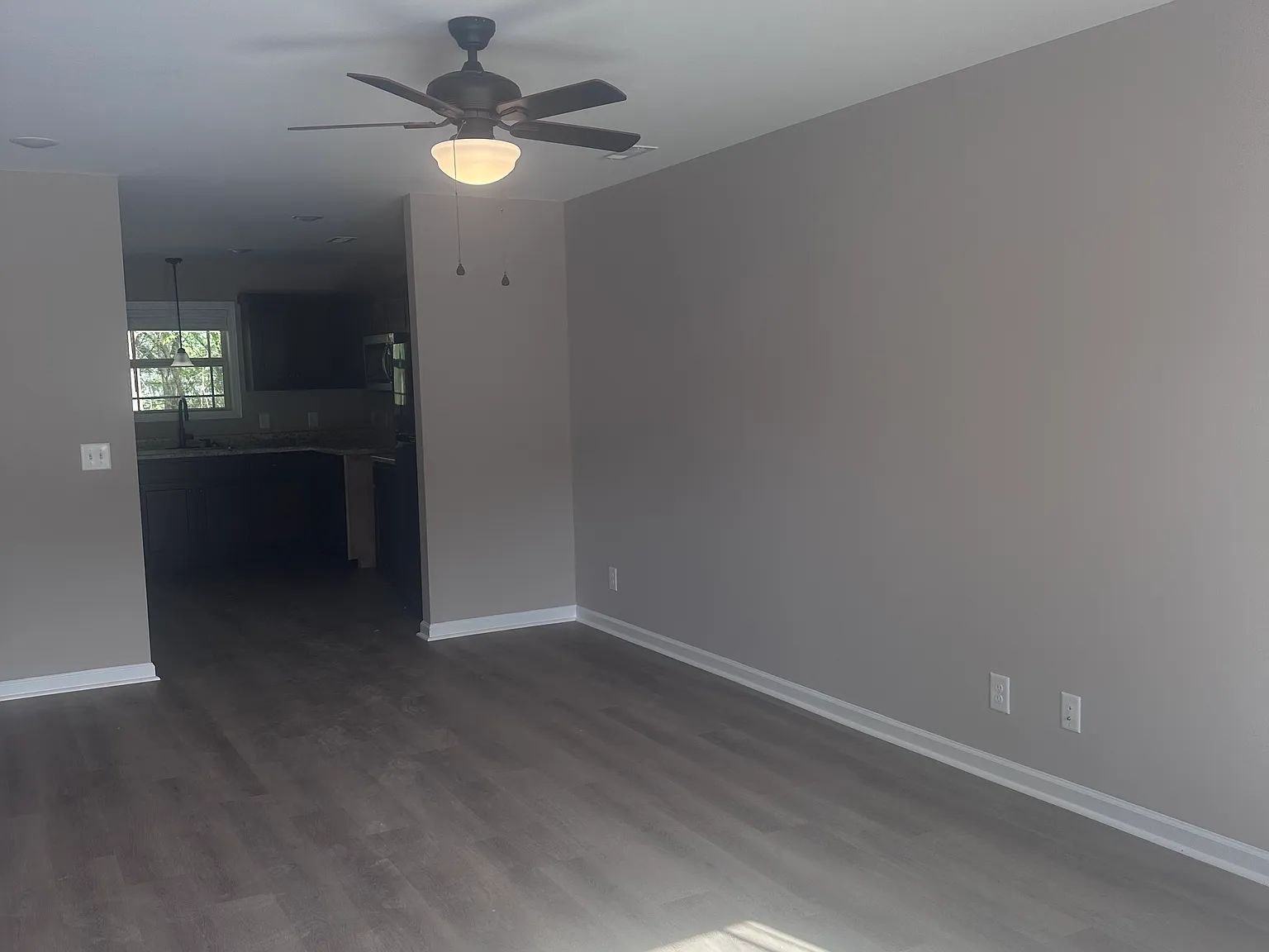 2 bed, 1000 sqft, $1,400 — Photo 3