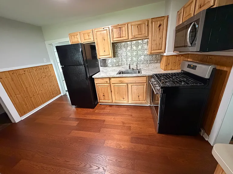 36 Cherry St — Photo 25