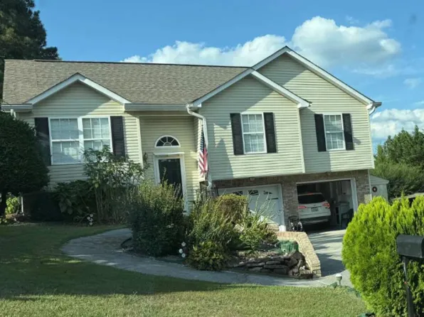 39 Golden Oaks Dr, Ringgold, GA 30736