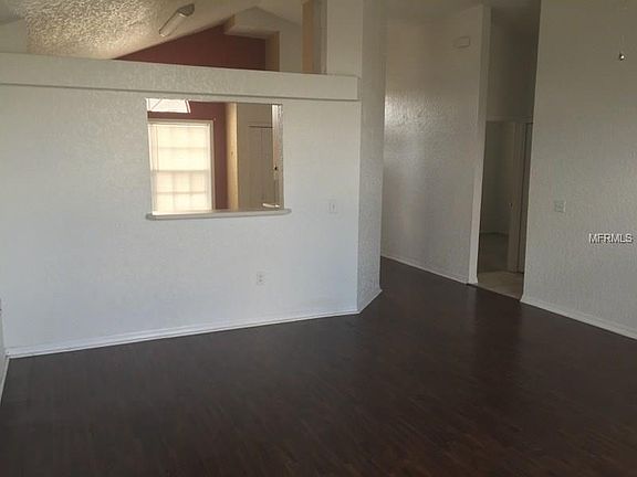 4th image of 3081 Newmark Dr