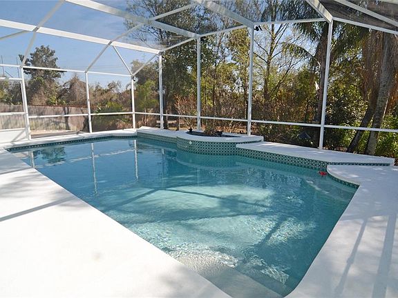 3rd image of 19 Spring Ridge Dr