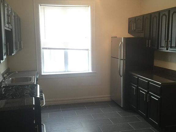 5th image of 164 S Harrison St APT 4B