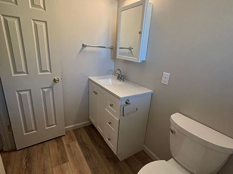 1404 Toole Ave — Photo 3