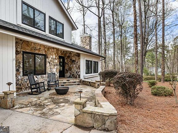 5th image of 2415 Roxburgh Dr