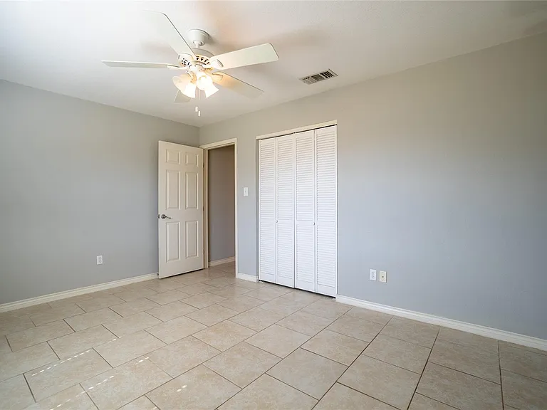 140 Lakewood Dr — Photo 33