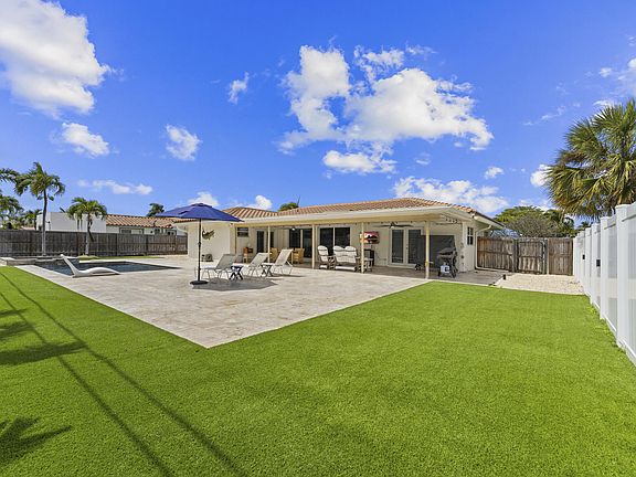 5th image of 1205 Dolphin Road
