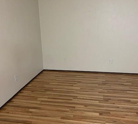 3rd image of 611 North Ln #4