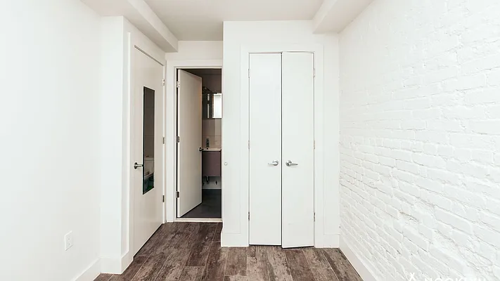 Rented by Nooklyn NYC LLC | media 8