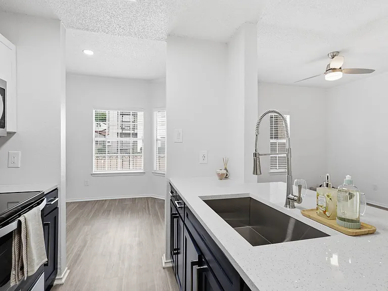 Aventura Cimarron — Photo 3