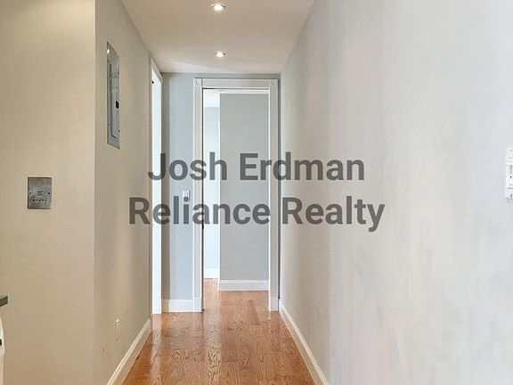 3rd image of 815 W 180th St APT 41
