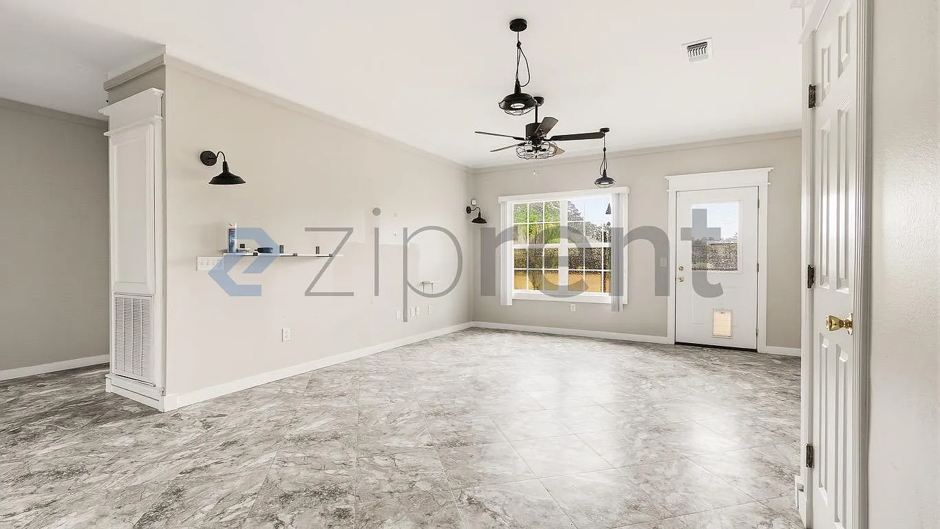 3 bed, 1345 sqft, $1,650 — Photo 3