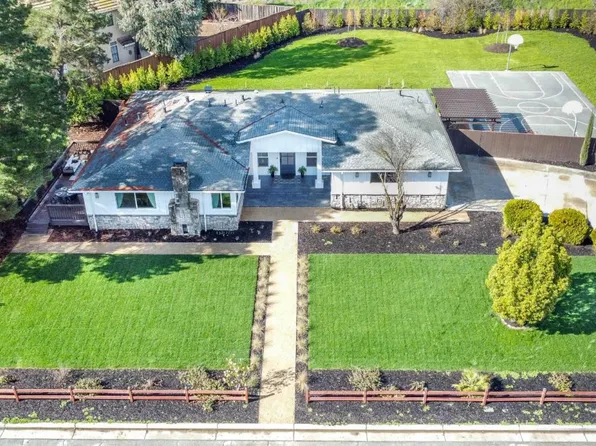 865 Black Walnut Ct, Morgan Hill, CA 95037