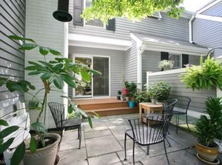 82 Countryside Dr, Basking Ridge, NJ 07920