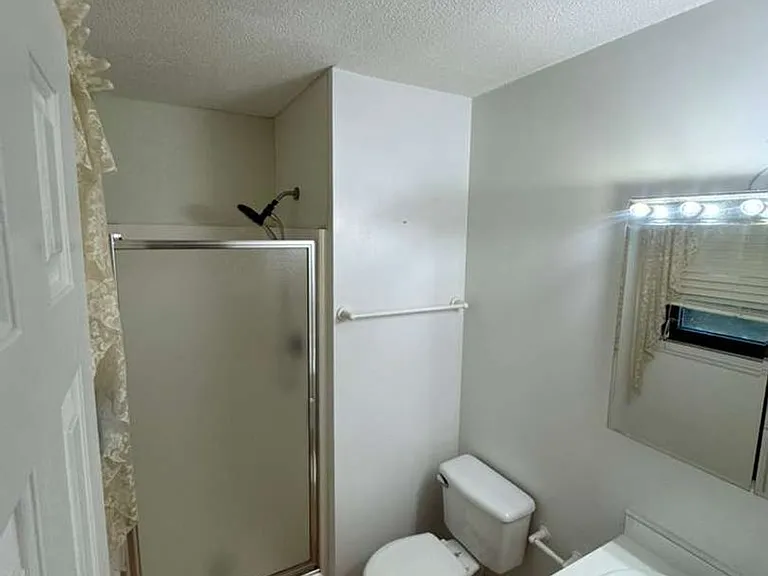 4221 Valley Cir — Photo 13