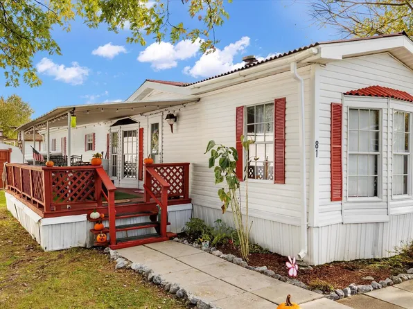 81 Austin Dr, Grantville, PA 17028