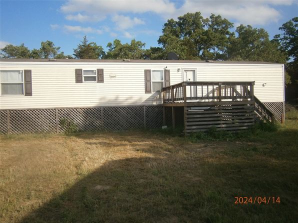 131 Pine Valley Loop, Smithville, TX 78957