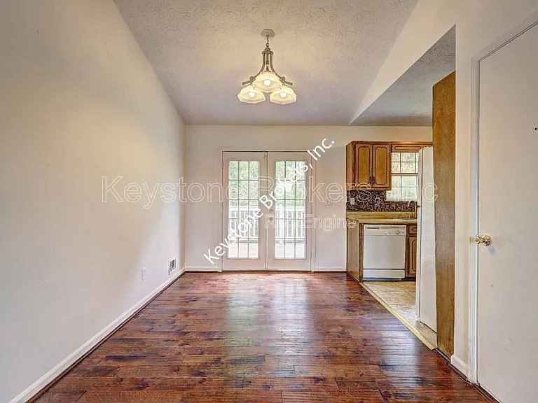 1277 Iron Gate Blvd — Photo 6