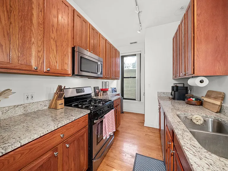 1434 N Bosworth Ave — Photo 51