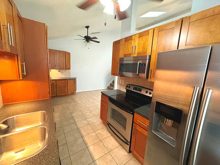1254 Corkwood Cir — Photo 10
