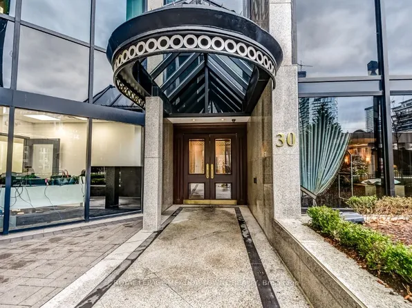 30 Wellington St E Unit 1201, Toronto, ON M5E 1S3