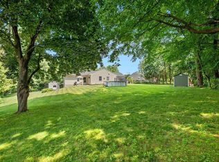 73 Birchcliff Pkwy, Burlington, VT 05401