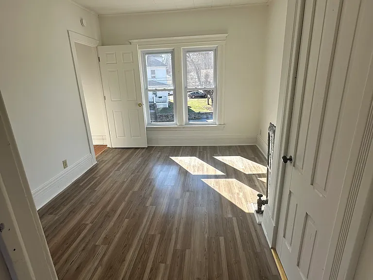 175 Mansfield Ave — Photo 2