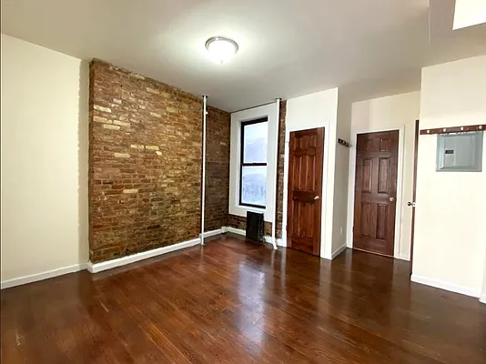 Rented by REAL New York | media 12