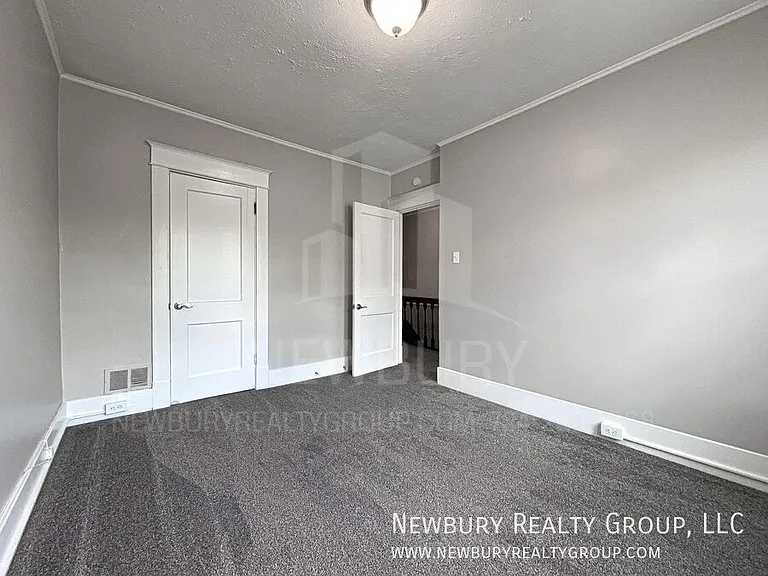 313 Wilson Ave — Photo 38