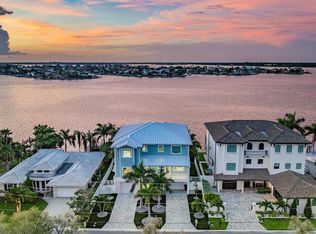 7 Paradise Ln, Treasure Island, FL 33706