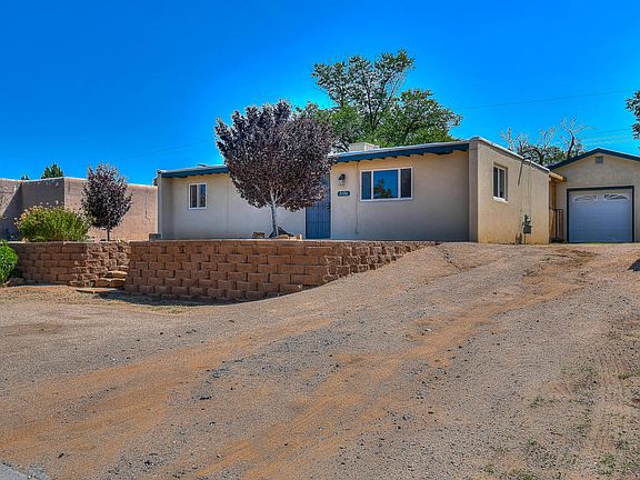 3rd image of 3106 Manzano St NE