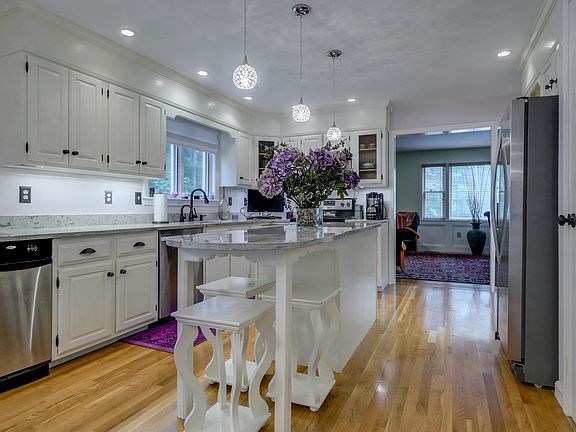 Newly Renovated Kitchen