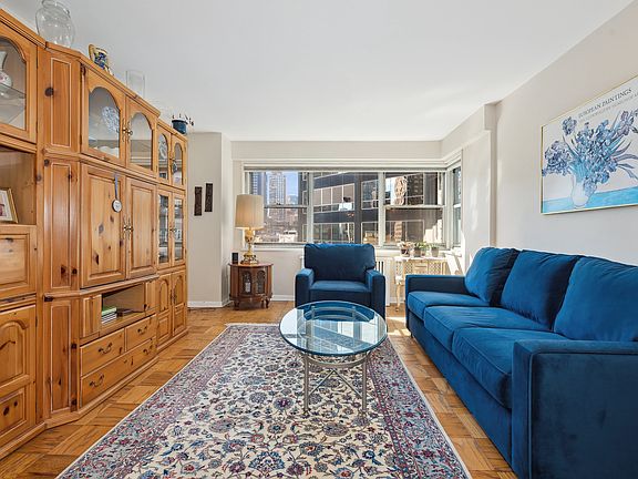 2nd image of 211 E 53rd St APT 10G