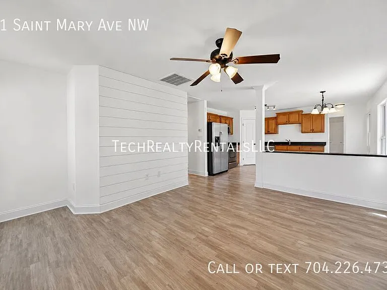 41 Saint Mary Ave NW — Photo 5