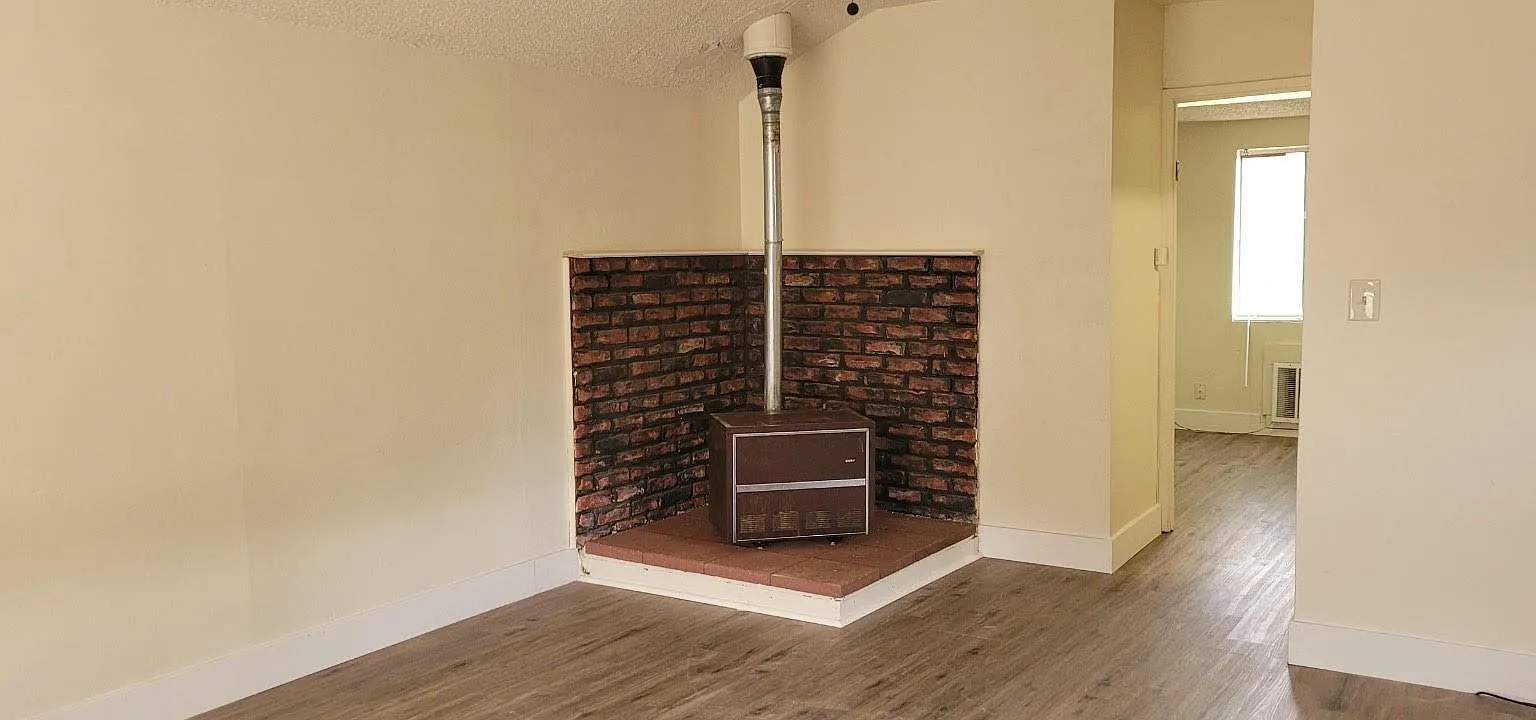 2 bed, $1,270 — Photo 2