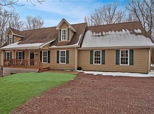 875 Lake Dr, Lehighton, PA 18235
