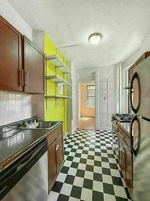 3rd image of 360 W 127th St #2B