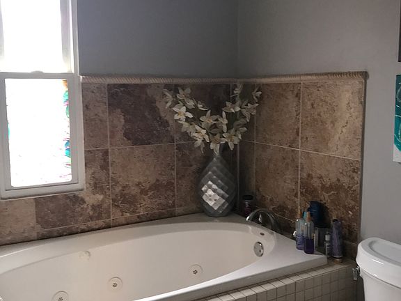 4th image of 650 Jett St NW APT 5