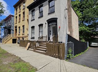 136 Johnston St FLOOR 2, Newburgh, NY 12550
