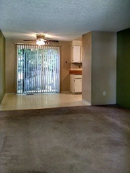 2 bed, 900 sqft, $1,550 — Photo 2