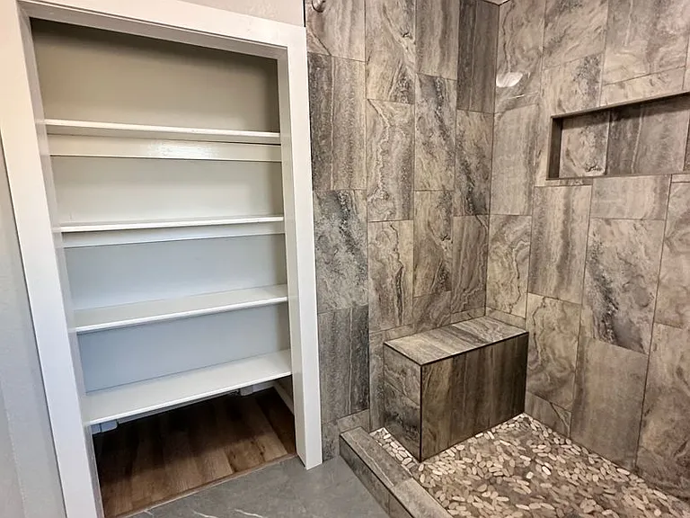 2120 La Veta Dr NE — Photo 28