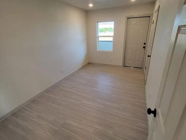 2417 Castroville Rd #1201 — Photo 6