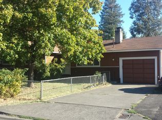 1531 SW Jordan St, Grants Pass, OR 97526