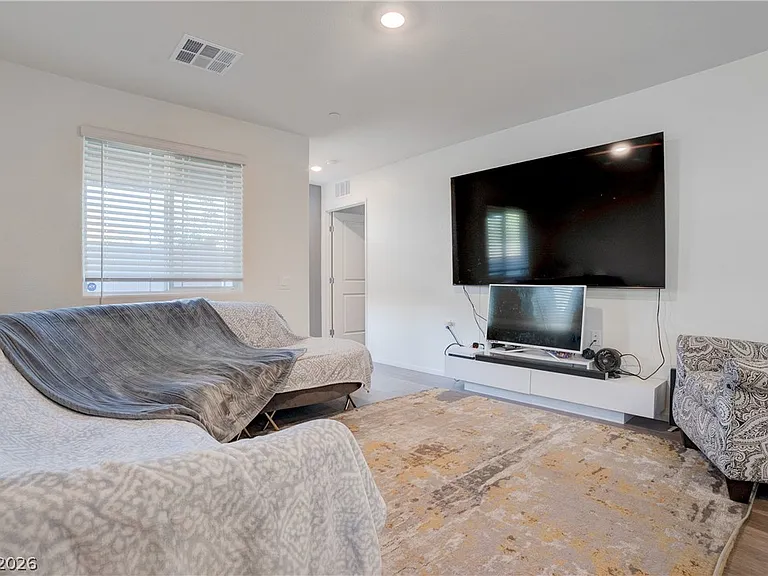 7890 Aurora Sky St #2 — Photo 29