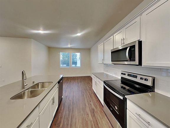 2nd image of 8608 47th Pl NE
