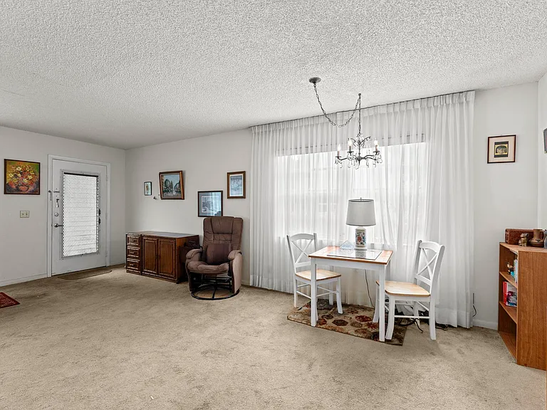 362 Burgundy Ave #H — Photo 14